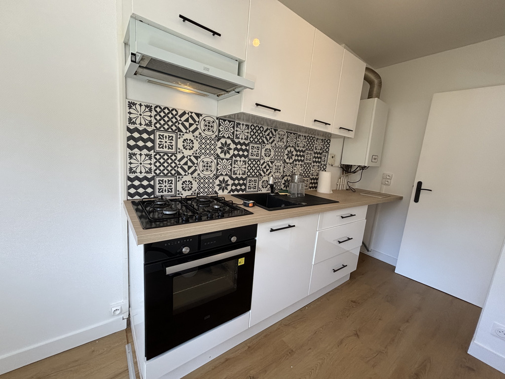 A Louer. Libre Immédiatement, Quimper, Appartement T2 Meublé de 48 m²
