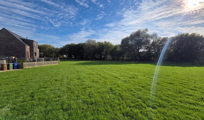 LOCTUDY, Larvor, A 5 min de La Mer, Terrain Constructible et Viabilisé de 768m²