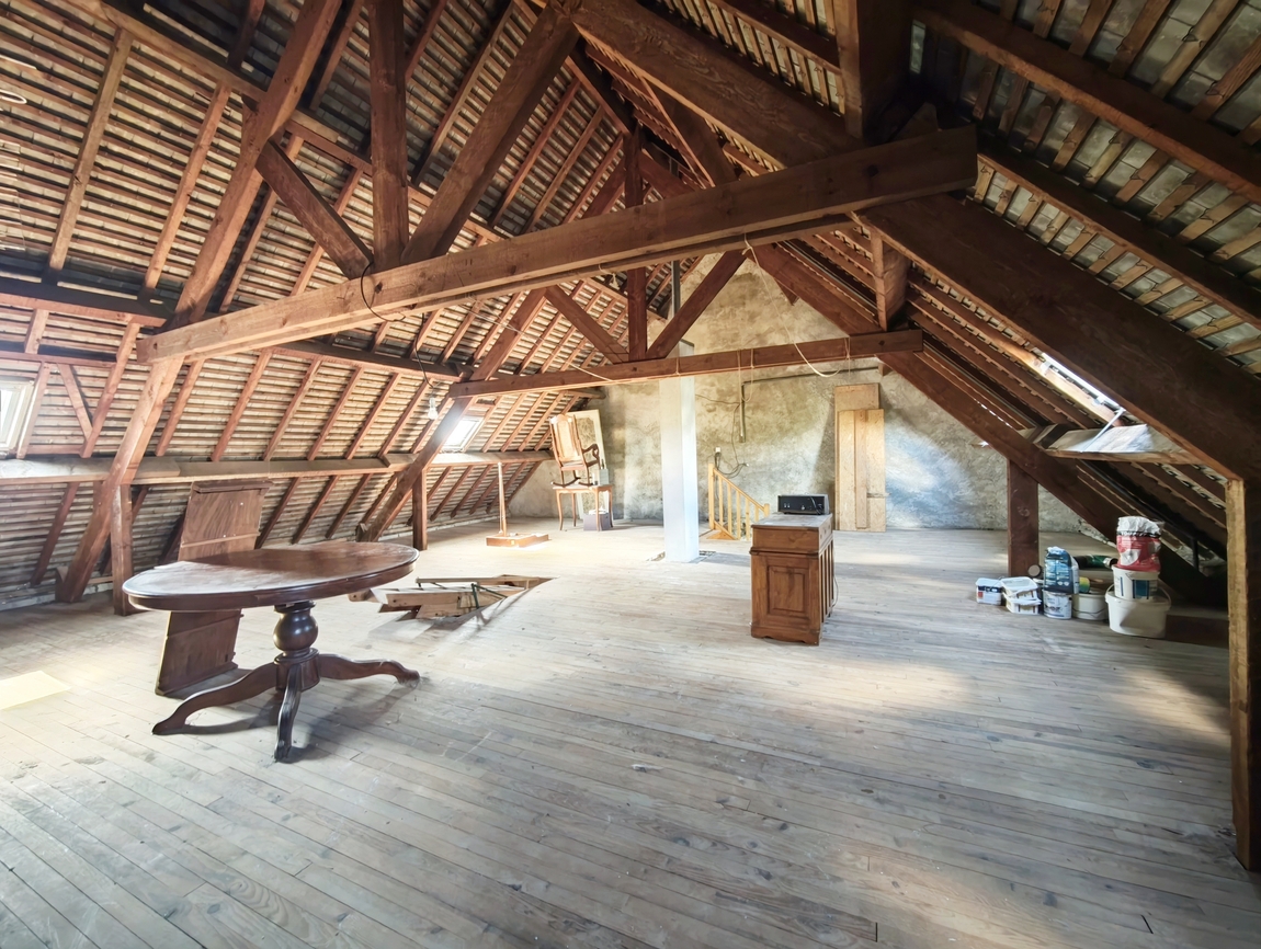 Quimper Kerfeunteun. Fort Potentiel pour Maison Familiale ou Opportunité d’investissement en Immeuble de Rapport.