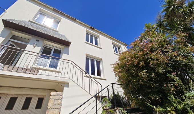 Quimper Kerfeunteun. Fort Potentiel pour Maison Familiale ou Opportunité d’investissement en Immeuble de Rapport.