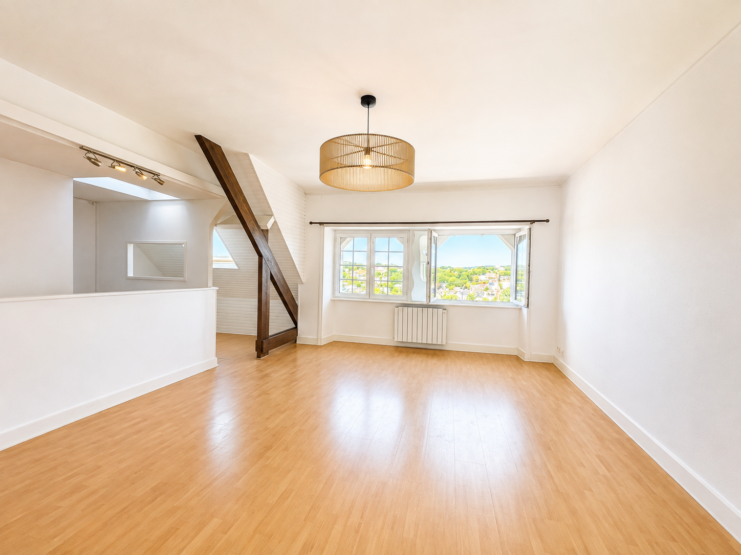 Exclusivité Agence – Proche Centre & Gare – Appartement T3 de 64m2 avec Garage & Cave
