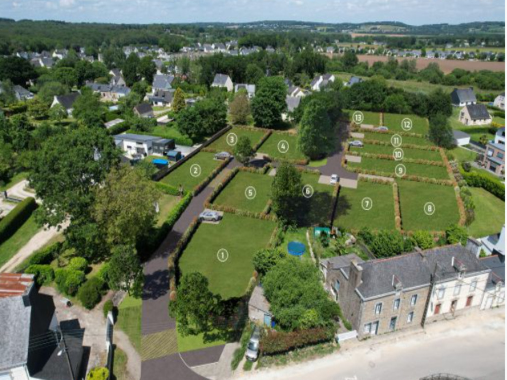 Colpo: Environnement Résidentiel & Proximité Bourg Pour Ce Terrain Arboré de 376 m²A 20 mn de Vannes et Auray.