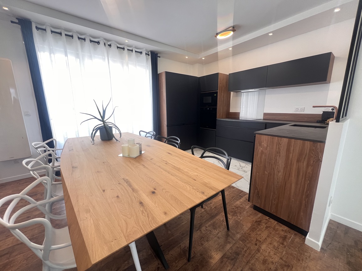 LORIENT HYPERCENTRE – Rare – Appartement 90m² avec jardin clos, terrasse & jacuzzi – 3 chambres