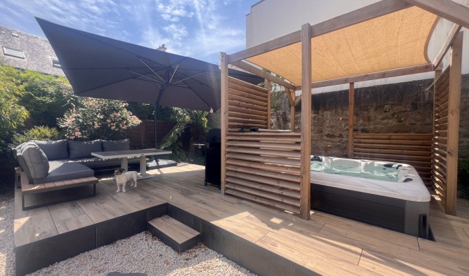Lorient Hyper Centre– Rare – Appartement 90m² avec jardin clos, terrasse & jacuzzi – 3 chambres
