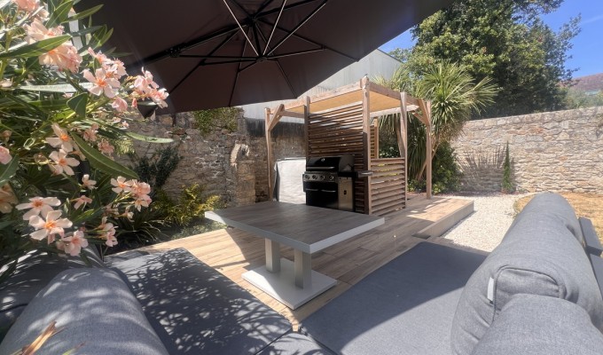 LORIENT HYPERCENTRE – Rare – Appartement 90m² avec jardin clos, terrasse & jacuzzi – 3 chambres
