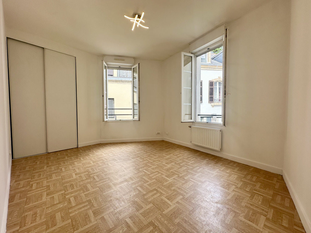 Audierne – Spacieux & Lumineux T3 de 76 m² au Cœur du Port