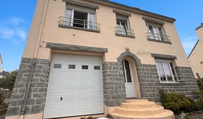 Douarnenez Quartier Recherché de Ploaré. Maison Lumineuse avec 4 Chambres Proche Commerces à Pied.