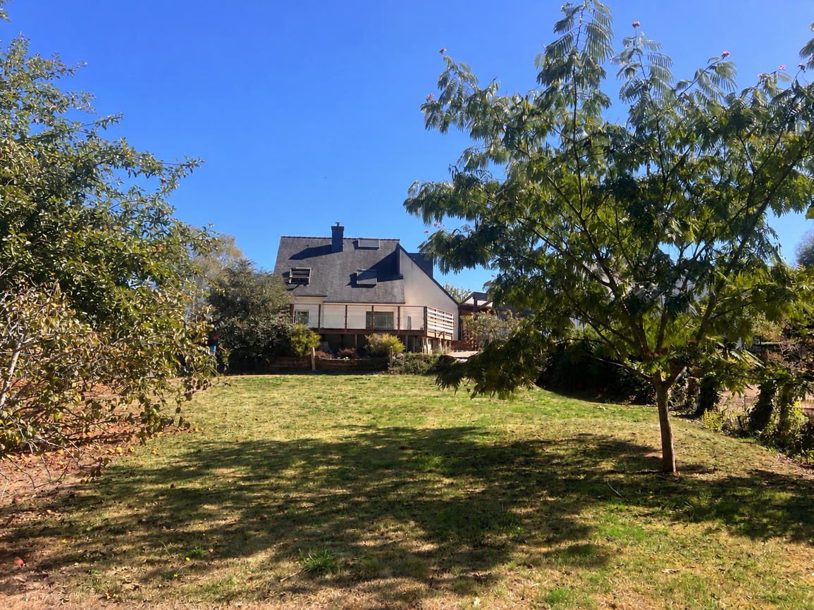 Kervignac – La Verdoyante & Préservée Maison Individuelle de 130m2 Avec Piscine Sur 1900m²