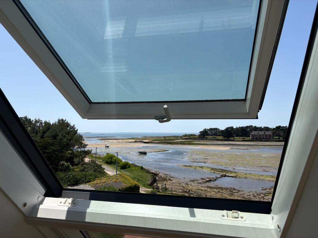 Le Golfe du Morbihan Pour Seul Horizon – Propriété d’Exception de 260m² ” Les Pieds Dans l’Eau”