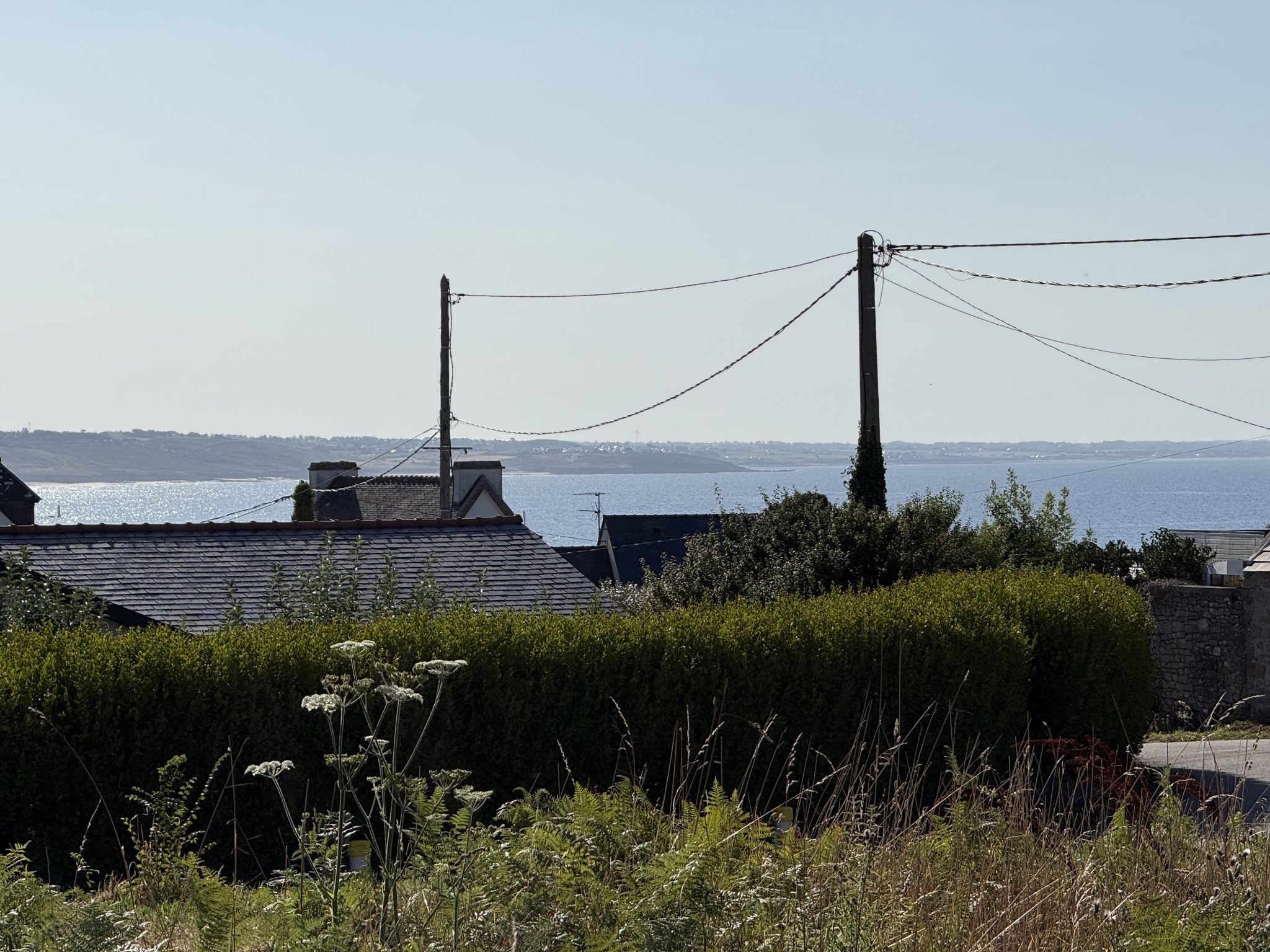 Audierne – Emplacement Idéal Vue Mer & Plage à Pied pour ce Terrain Constructible de 810 m²