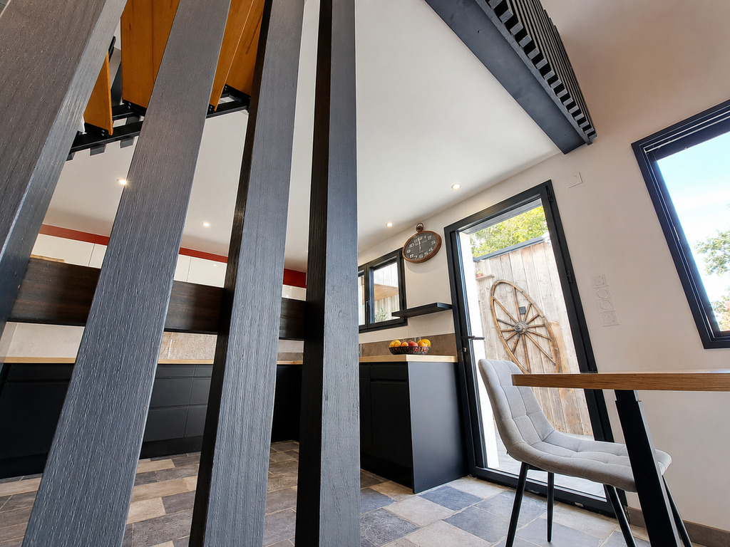 Belz – L’Elégante & Lumineuse Maison d’Architecte Sur Terrain Paysagé de 1300m²