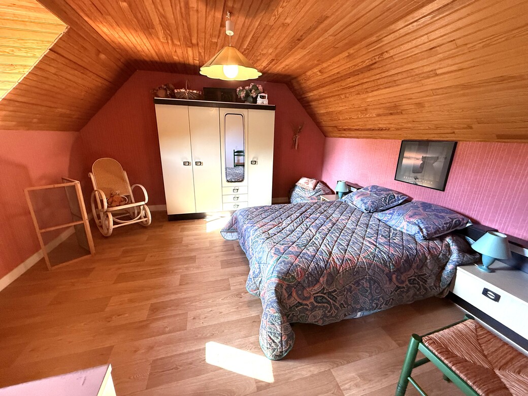 Plogastel-Saint-Germain – La Jolie Maison de Campagne Située au Calme sur un Terrain Arboré avec Verger