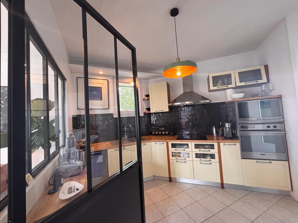 Quimper Centre vile à Pied Coquette Maison Rénovée avec jardin & 3 chambres