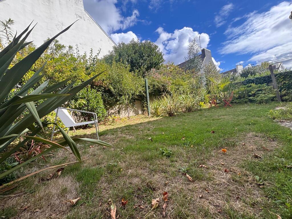 Quimper Centre vile à Pied Coquette Maison Rénovée avec jardin & 3 chambres