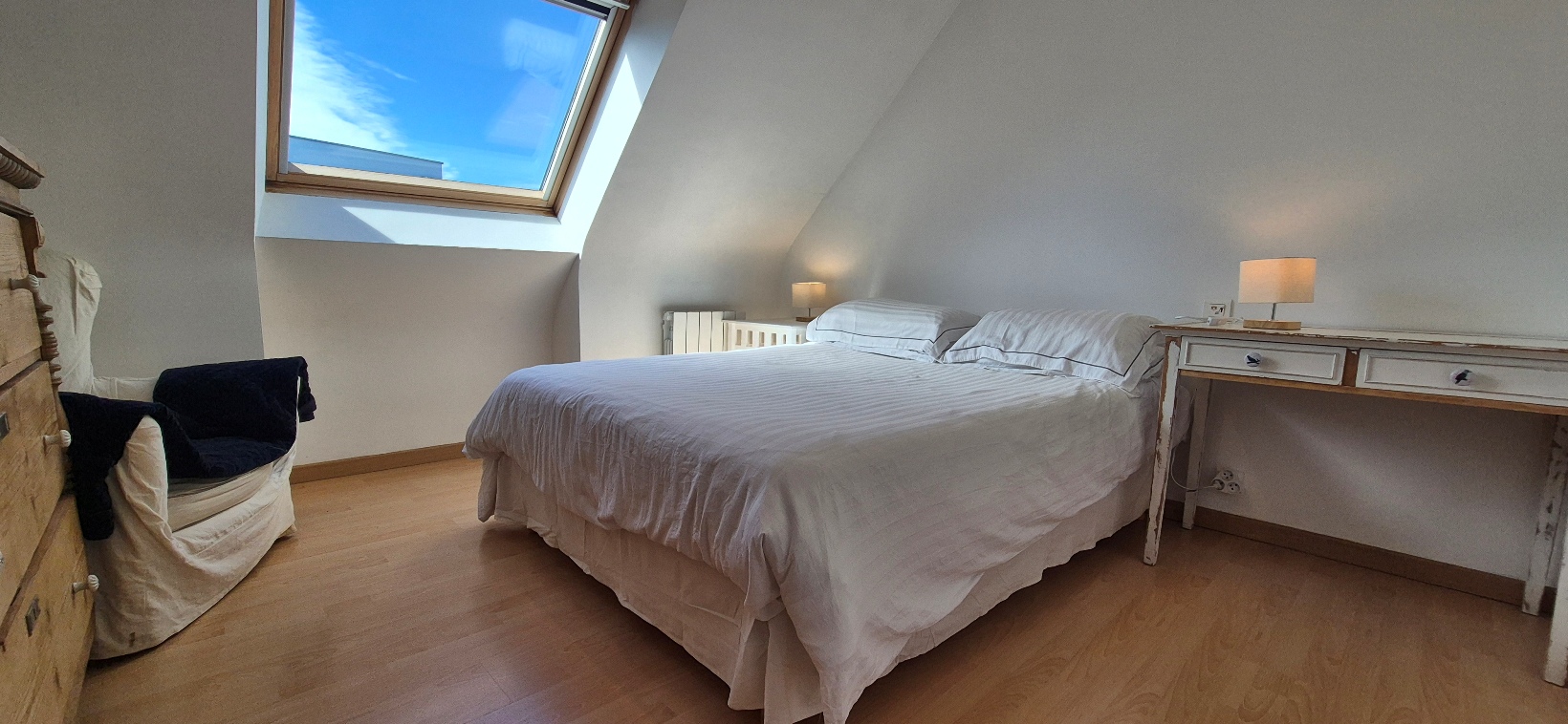 Gouesnach – Jolie contemporaine au calme dans le Bourg 4 Chambres avec Jardin