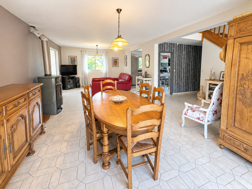 Pluvigner- L’Impeccable Contemporaine de 154m² Sur Son Parc Arboré de 1.1ha