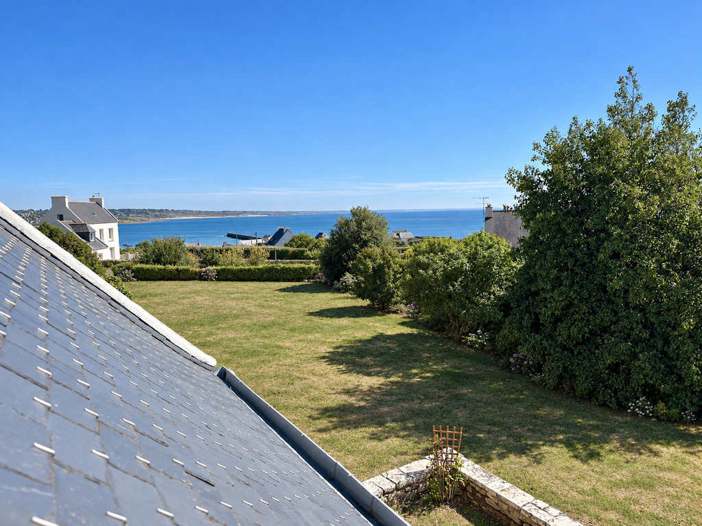 Audierne, Pierre & Vue Mer pour une Maison de Famille Hors du Temps