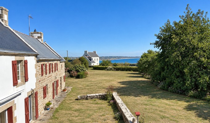 Audierne, Pierre & Vue Mer pour une Maison de Famille Hors du Temps