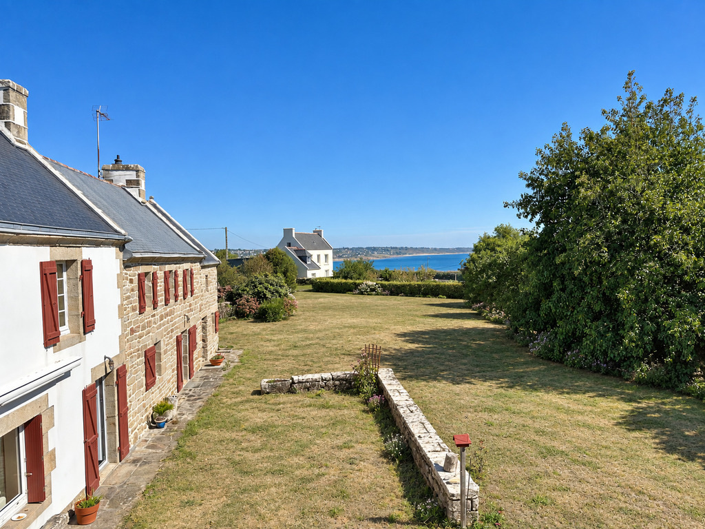 Audierne, Pierre & Vue Mer pour une Maison de Famille Hors du Temps