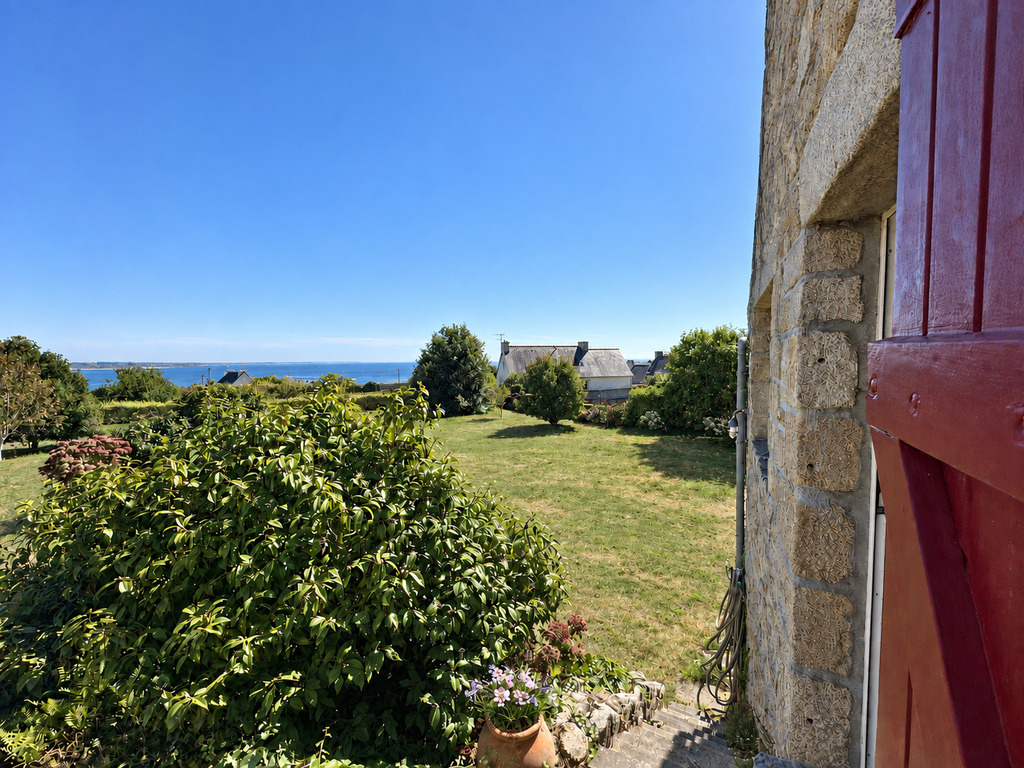 Audierne, Pierre & Vue Mer pour une Maison de Famille Hors du Temps