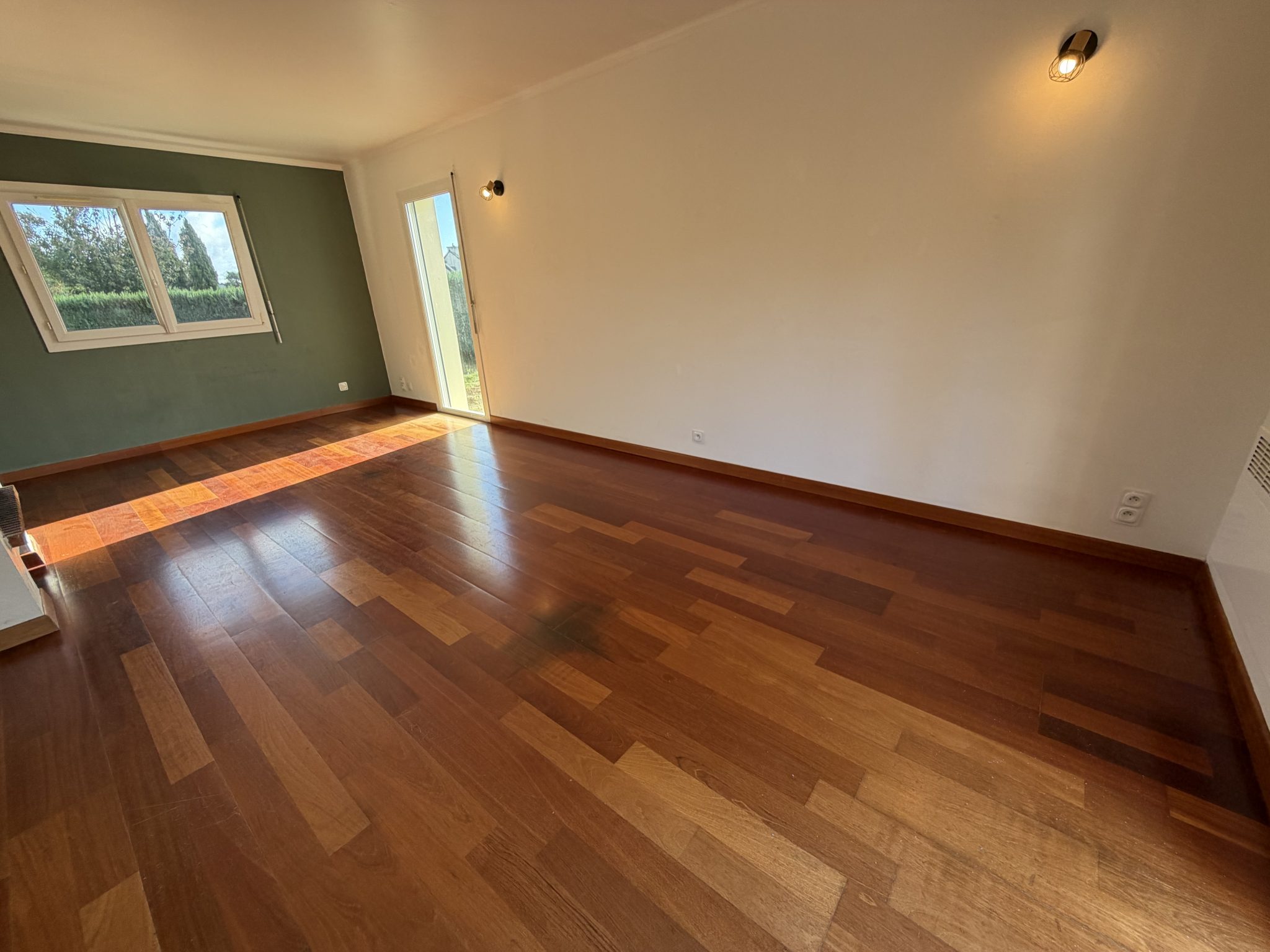 Quimper Kerfeunteun , La Ville à la Campagne Pour Coquette  Contemporaine & Son Vaste Jardin ( 1100m²) Sur Sous-Sol