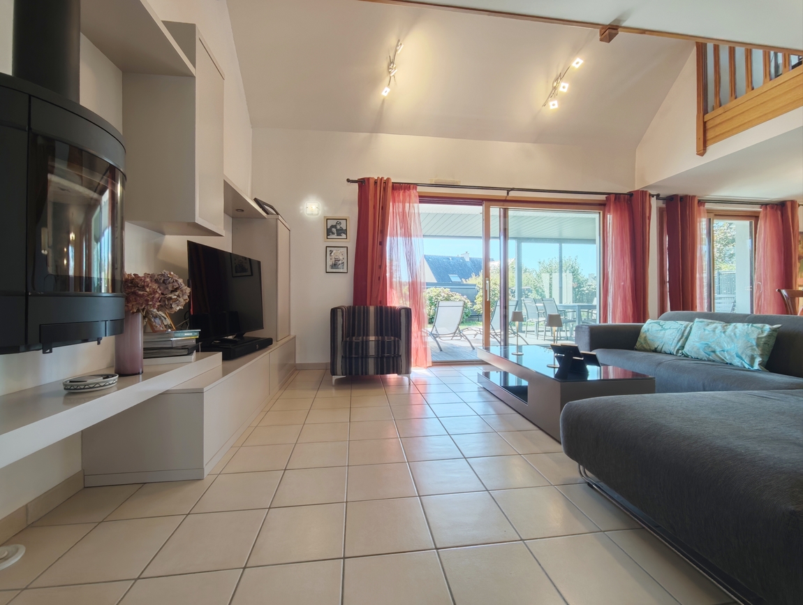 Ergué-Gabéric. Prestations Soignées pour Maison Contemporaine (135 m2) à Deux Pas des Commodités.