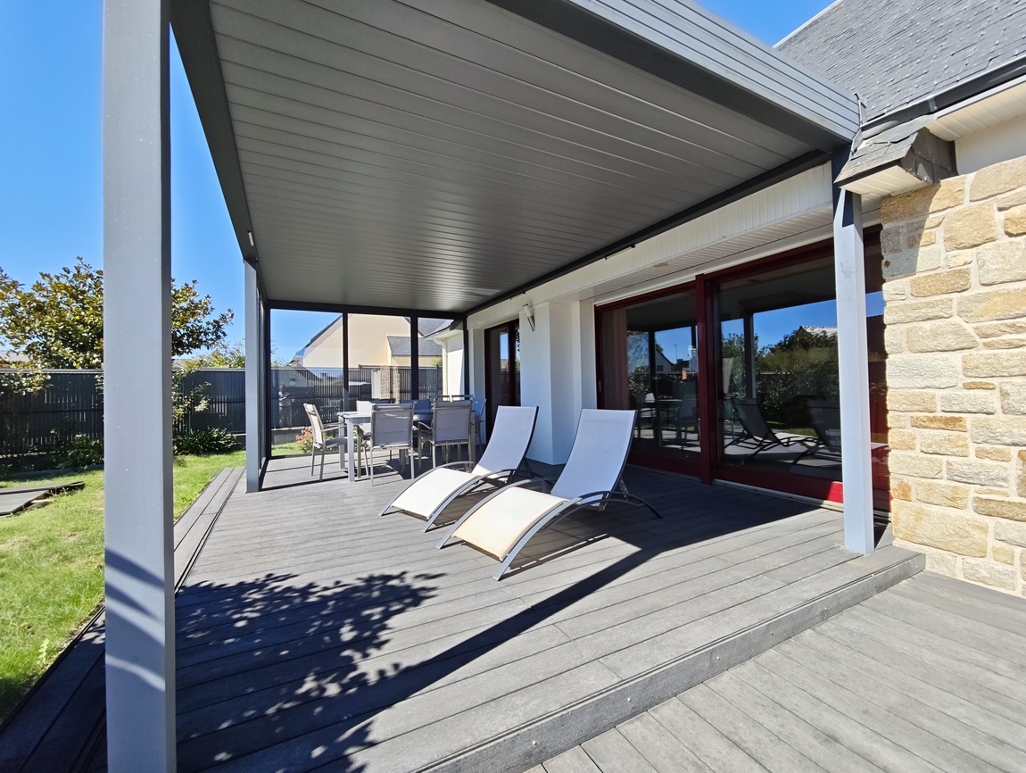 Ergué-Gabéric. Prestations Soignées pour Maison Contemporaine (135 m2) à Deux Pas des Commodités.