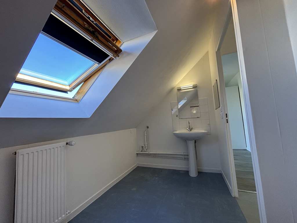 A LOUER. Libre au 05/10/2026. Ergué-Gabéric, Maison de 79 m², Renovée avec Garage et Jardin