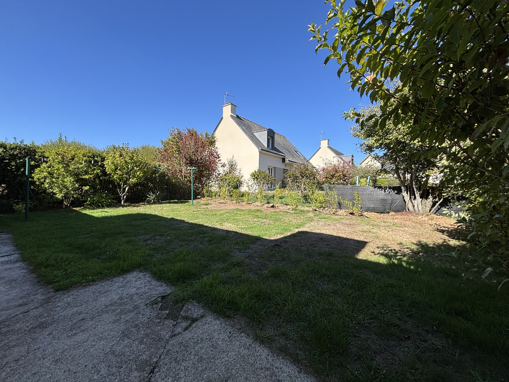 A LOUER. Libre au 05/10/2026. Ergué-Gabéric, Maison de 79 m², Renovée avec Garage et Jardin