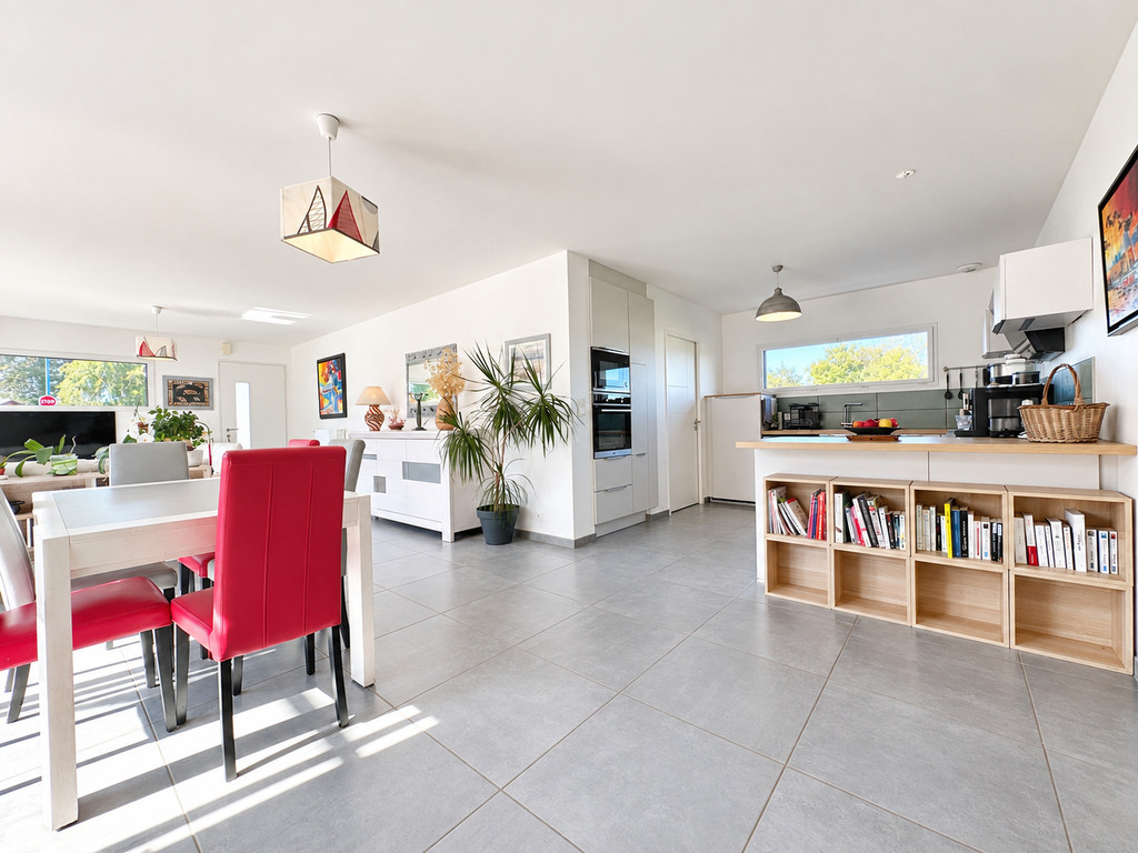Mahalon – Confort & Simplicité, la contemporaine de plain-pied entre mer & campagne