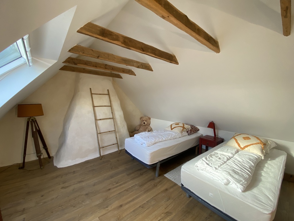 A Louer. Disponible début novembre 2026. Landudec, Maison individuelle 2 chambres avec Terrasse et jardin clos !