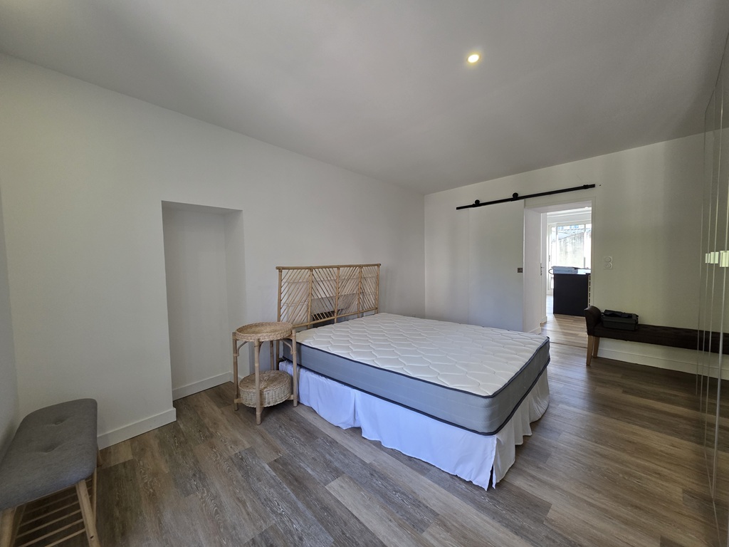 PONT L’ABBE, A LOUER, Plein Centre Ville, Appartement de type 3 (83m²) avec sa TERRASSE