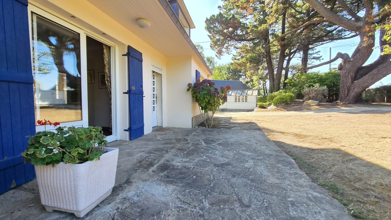 Concarneau – Au coeur du Cabellou, la maison familiale de 133m² & son écrin arboré à 300 m des plages
