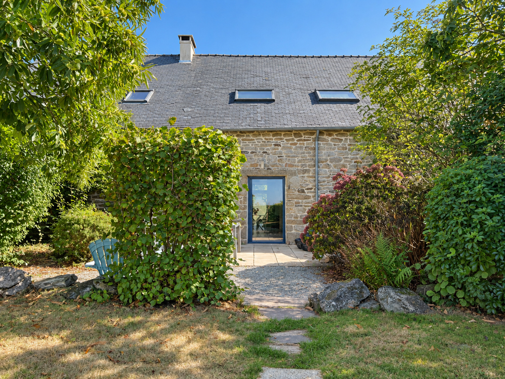 Entre Douarnenez & Crozon – La Ferme De Caractère Avec Ses 3 Gîtes & Piscine Chauffée