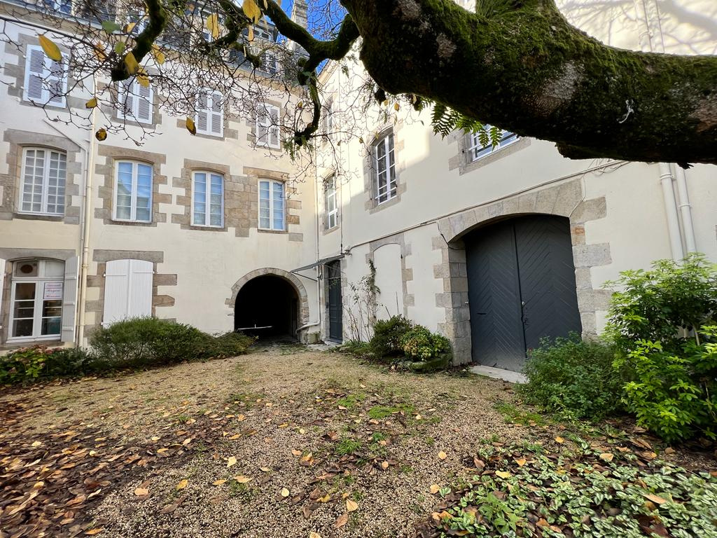 Quimper au Coeur du Centre ville Une adresse de Prestige pour T3 de 80 m²