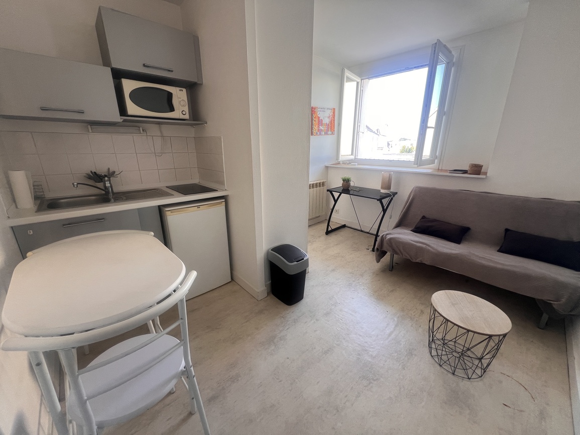 Lorient – Studio 14m2  Meublé Loué & Opportunité D’Investissement