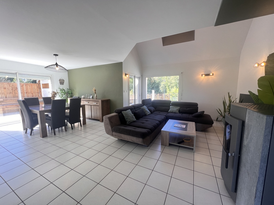 Kervignac – La Verdoyante & Préservée Maison Individuelle de 130m2 Avec Piscine Sur 1900m²