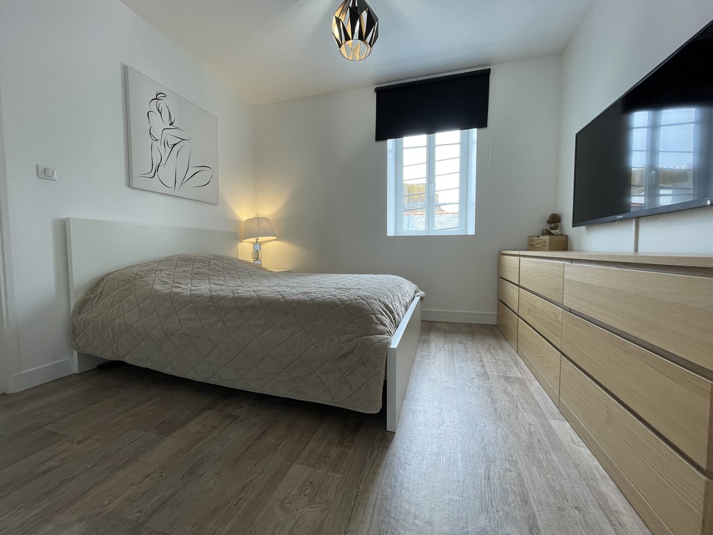 Exclusivité Agence – Douarnenez Centre, Superbe Maison de Ville Rénovée à 2 Pas des Halles