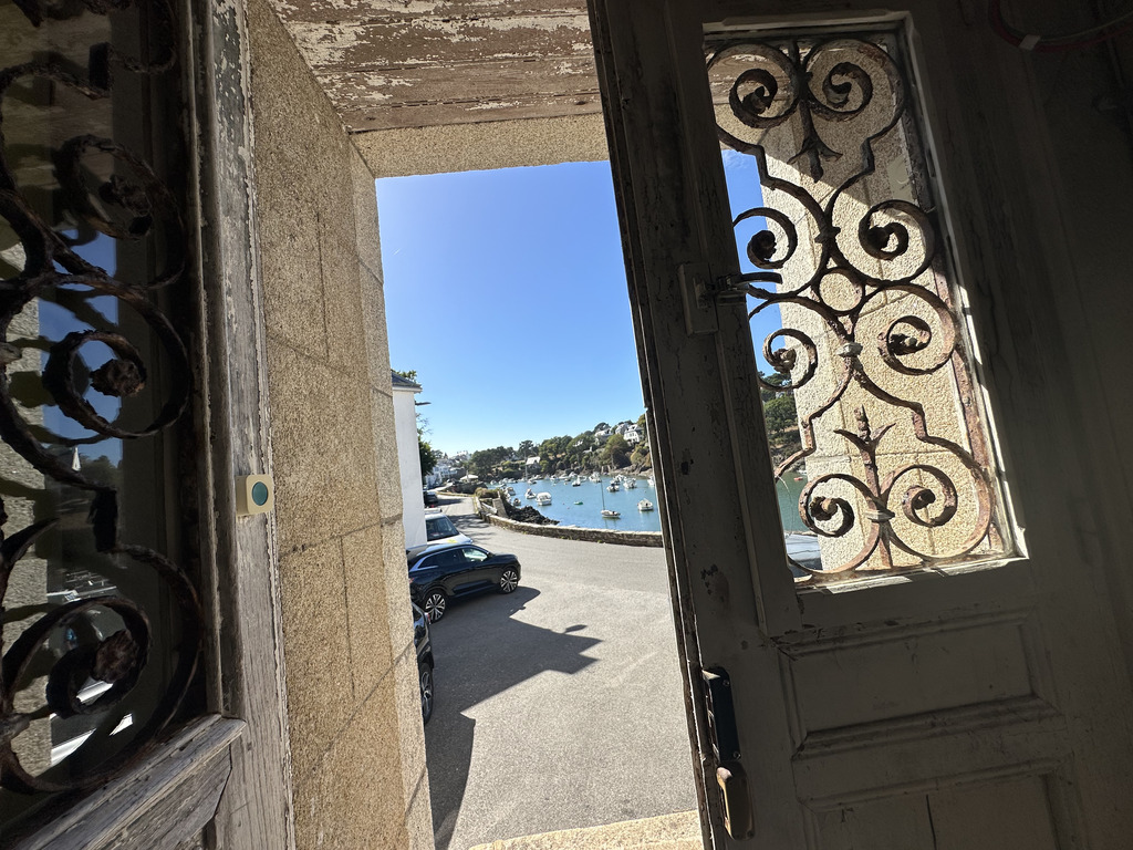 Clohars-Carnoët (Doëlan), Maison de Maître avec Vue Imprenable sur le Port ! A Découvrir Rapidement !