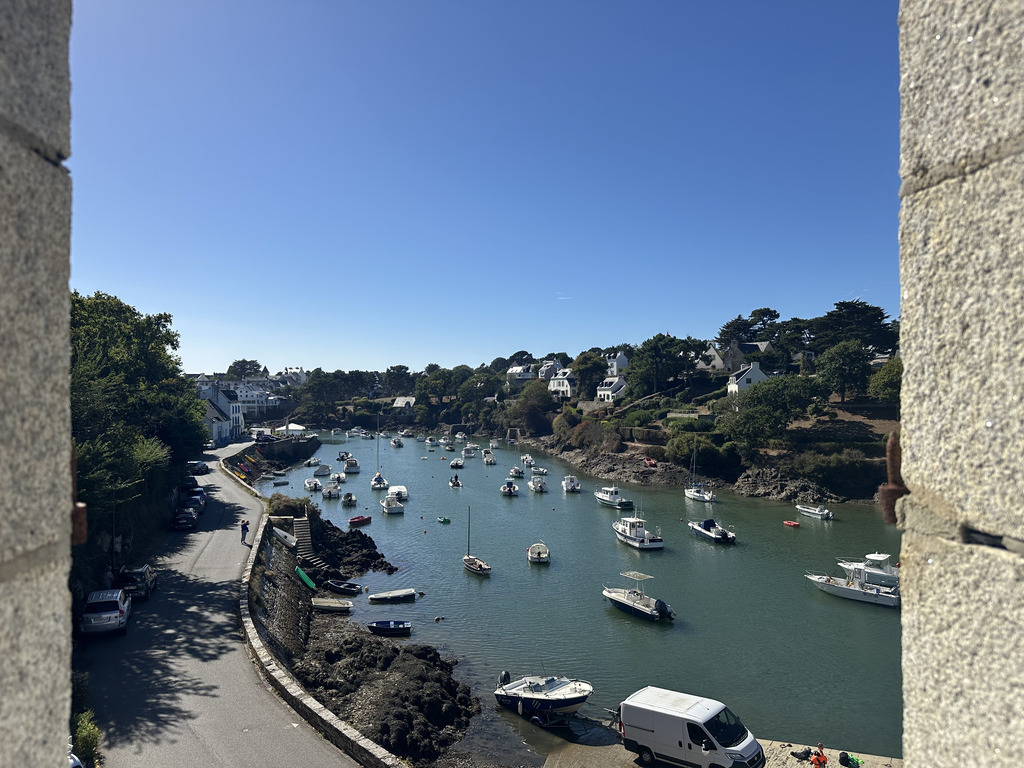 Clohars-Carnoët (Doëlan), Maison de Maître avec Vue Imprenable sur le Port ! A Découvrir Rapidement !