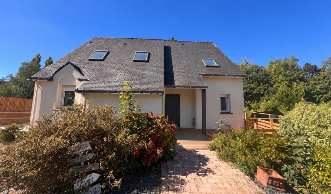 Kervignac – La Verdoyante & Préservée Maison Individuelle de 130m2 Avec Piscine Sur 1900m²