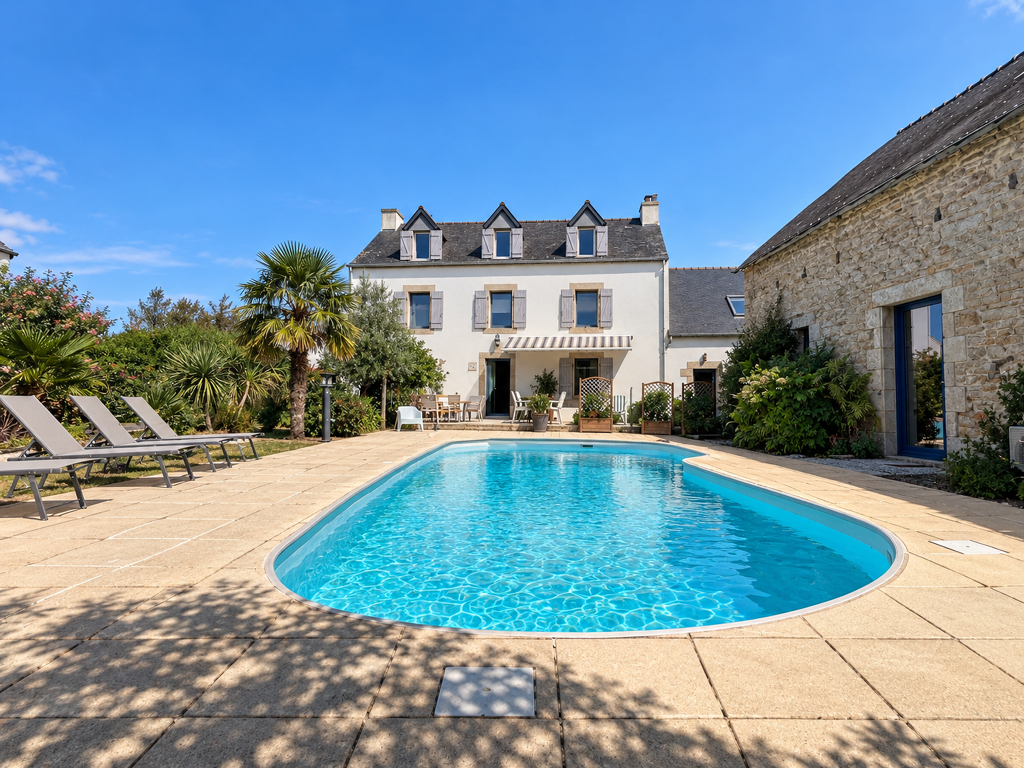Entre Douarnenez & Crozon – La Ferme De Caractère Avec Ses 3 Gîtes & Piscine Chauffée