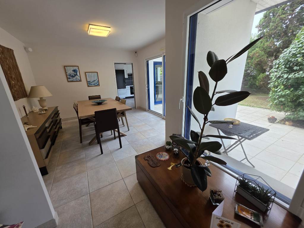 Sainte-Marine Environnement Privilégié Pour Cette Vaste & Elégante Maison Contemporaine Aux Lignes Epurées.