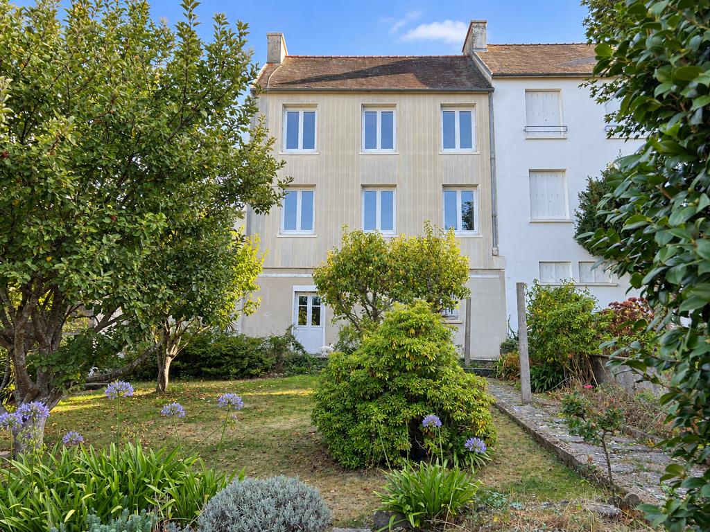 Douarnenez- Ploaré – La Familiale & Lumineuse Maison Avec Vue Dégagée, Jardin & Garage