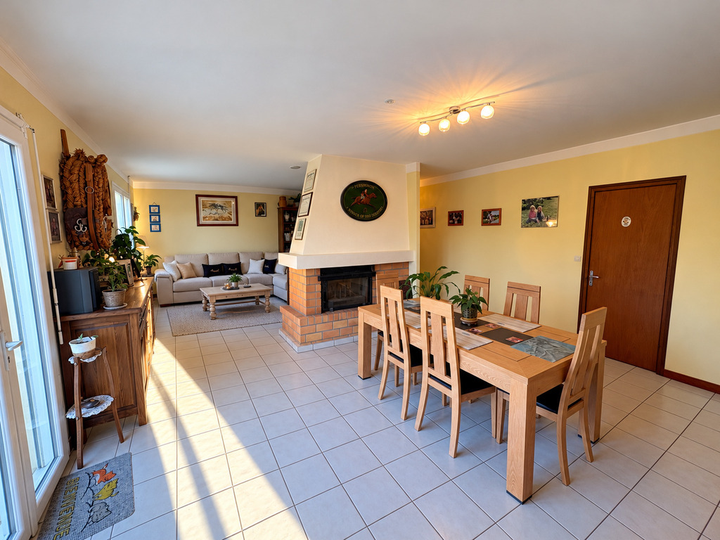 Pluvigner – La Maison de Plain-Pied & Son Terrain Équestre de 1,8 Ha Avec Hangar de 200m²