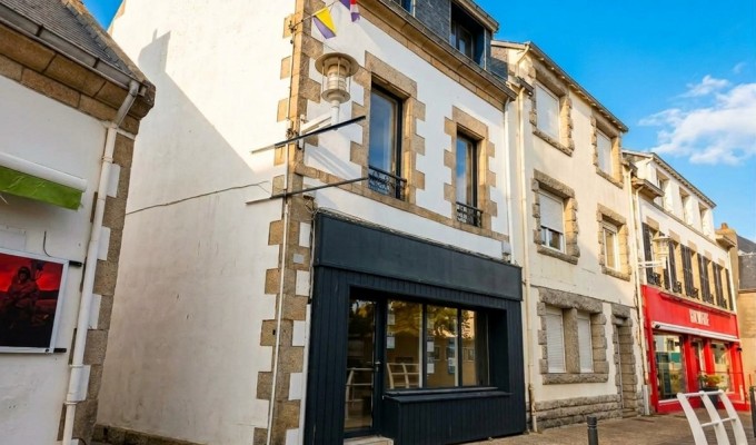 Exclusivité Agence, LE GUILVINEC, Plein Centre, Immeuble Commercial et Habitation A Investir