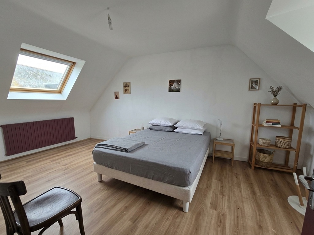 Exclusivité Agence, LE GUILVINEC, Plein Centre, Immeuble Commercial et Habitation A Investir