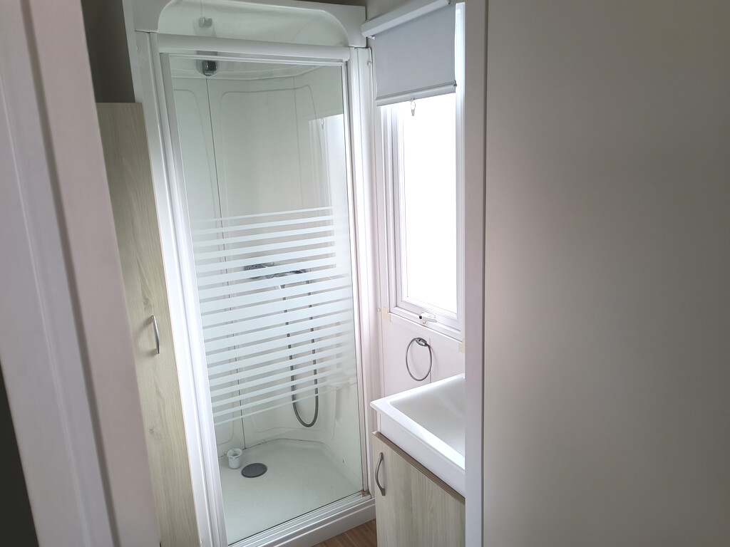 Emplacement Prisé & Volume XXL (72m²) Pour Ce Luxueux Mobil-Home Sur son terrain de loisir de 317 m²,