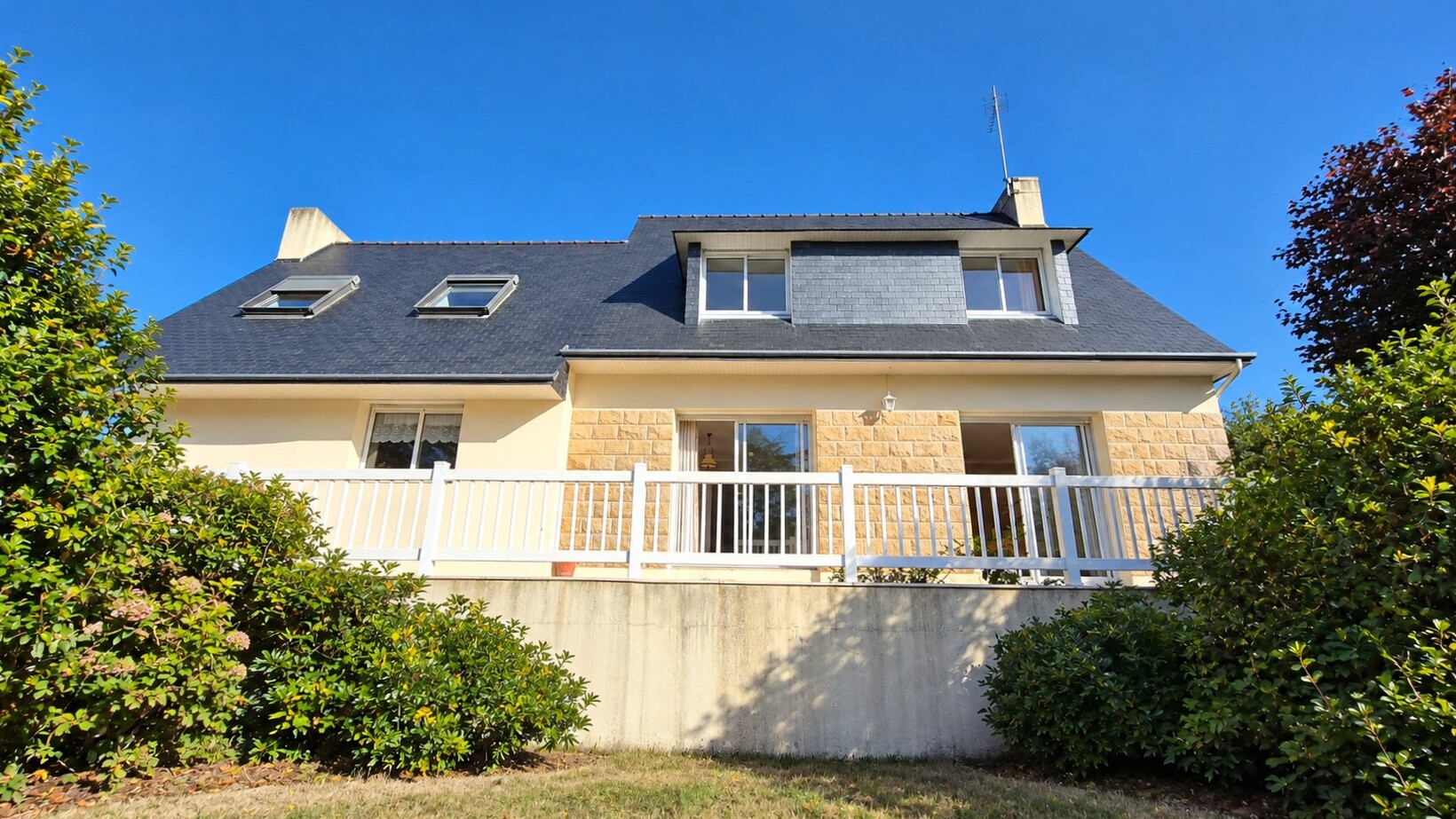 Concarneau – L’Élégante & Généreuse Familiale (176 m²) Avec Jardin Paysagé à 2km des plages