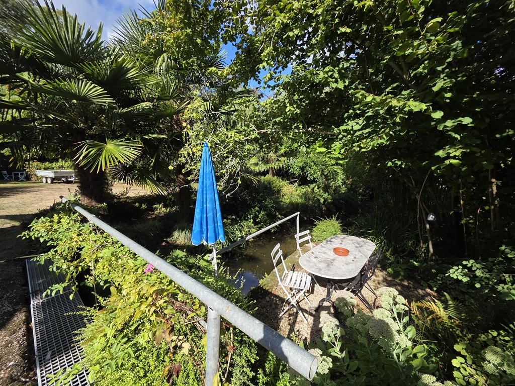 Quimper, Environnement Exceptionnel & Unique Pour ce Moulin du XVI ème Siècle dans son parc de 12 000 m²